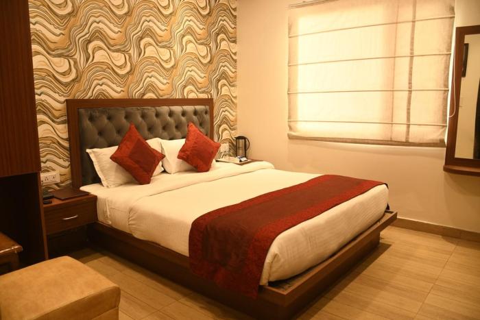 hotel sv grand varanasi