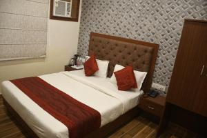 hotel sv grand varanasi