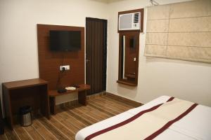 hotel sv grand varanasi