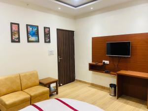 hotel sv grand varanasi