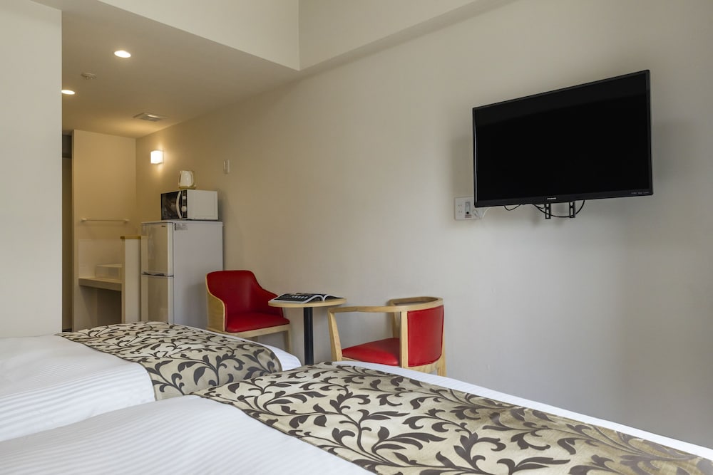 mr kinjo in haibisu nishimachi