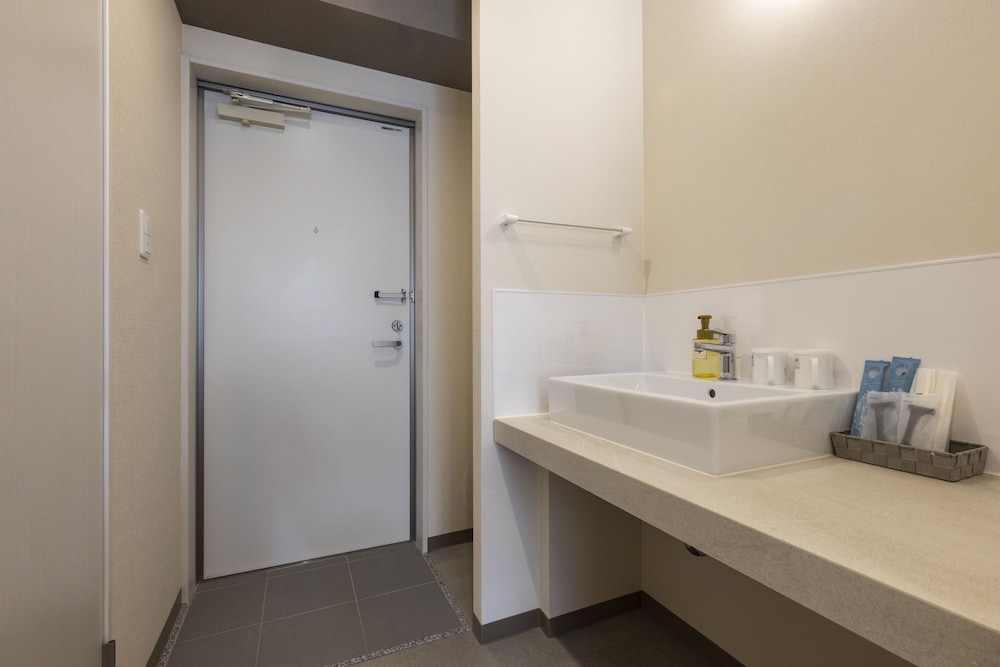 mr kinjo in haibisu nishimachi