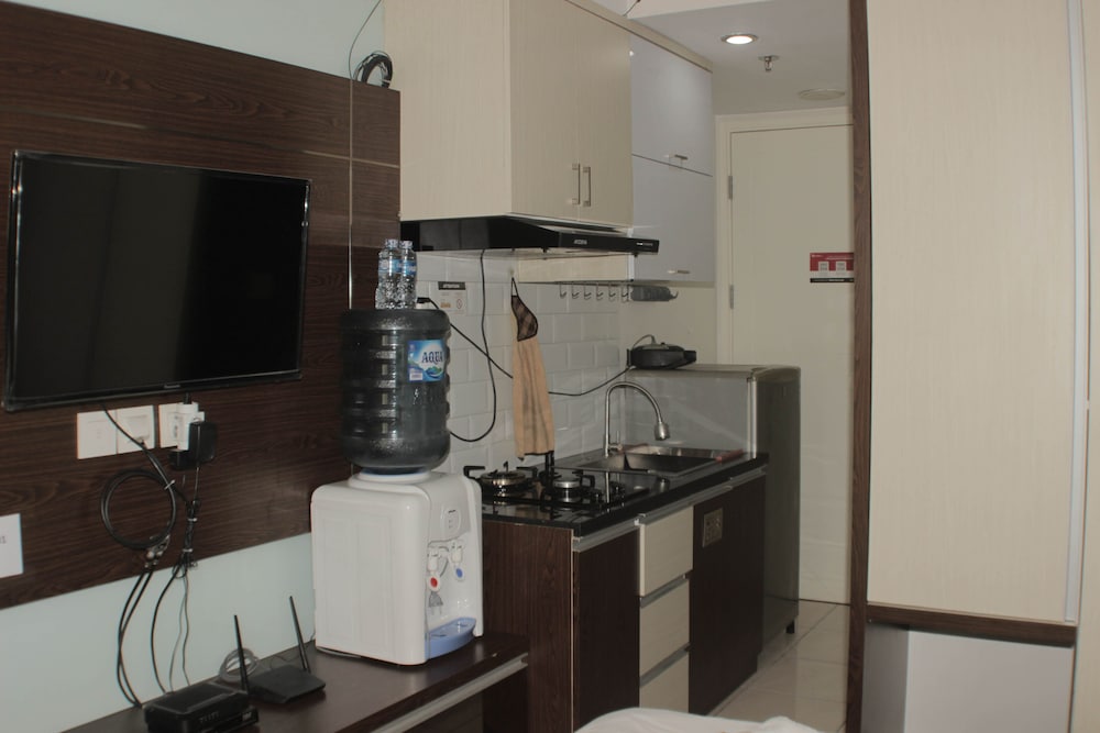 fancy studio at springlake summarecon bekasi apartment