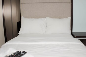 fancy studio at springlake summarecon bekasi apartment