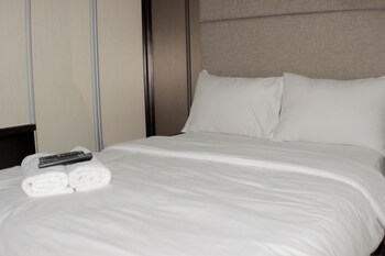 fancy studio at springlake summarecon bekasi apartment