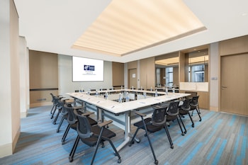 holiday inn express changchun ecological square an ihg hotel