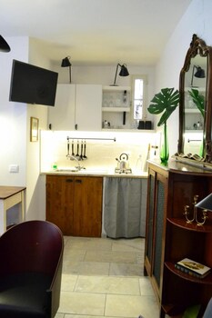 casa messi casa messi a vicolo della rivolta 31 apt 3