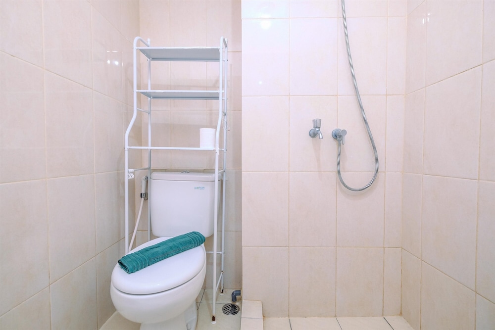 nice and comfy studio at springlake summarecon apartment