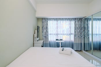 nice and comfy studio at springlake summarecon apartment