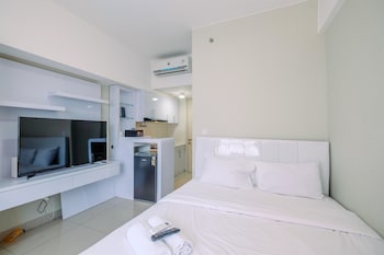 nice and comfy studio at springlake summarecon apartment