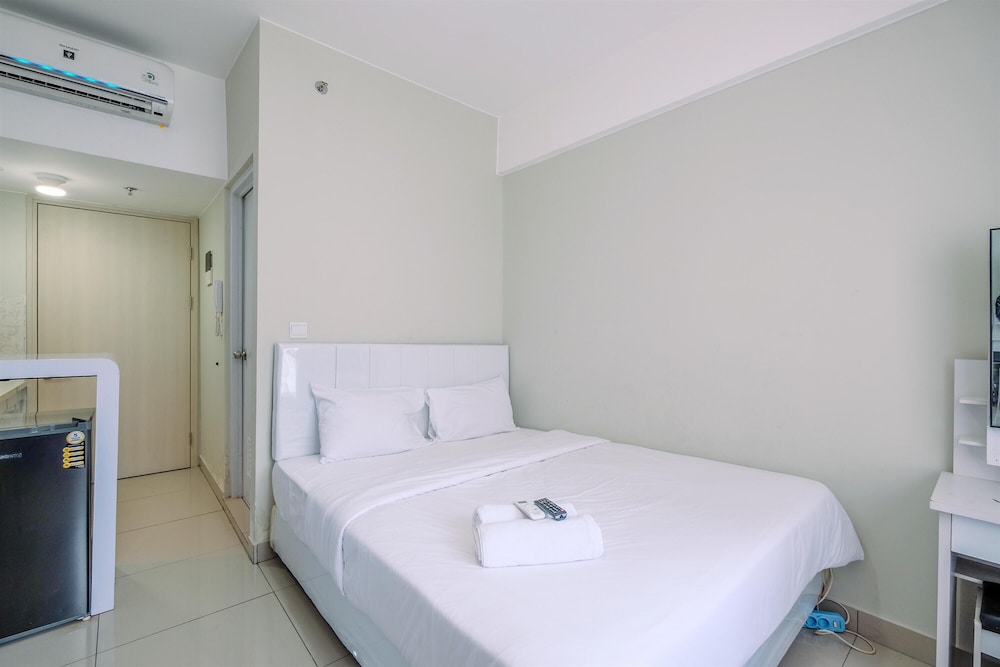 nice and comfy studio at springlake summarecon apartment