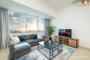 lux the sky view suite dubai marina