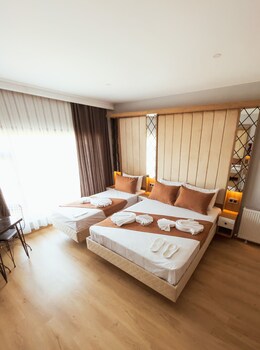 lumina boutique hotel