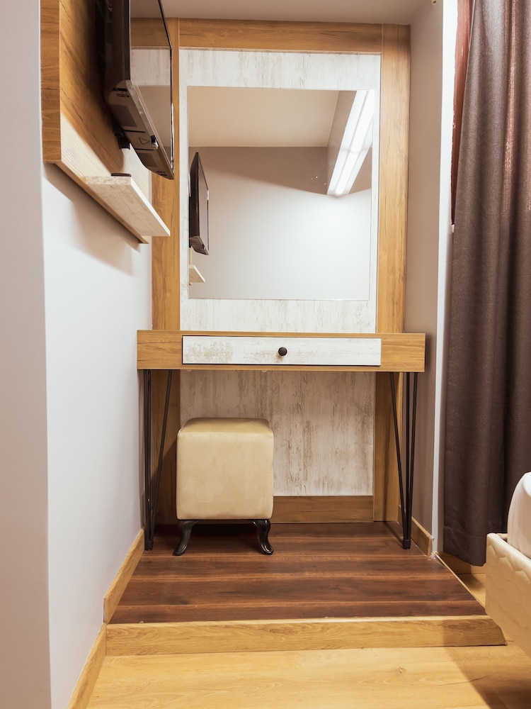 lumina boutique hotel