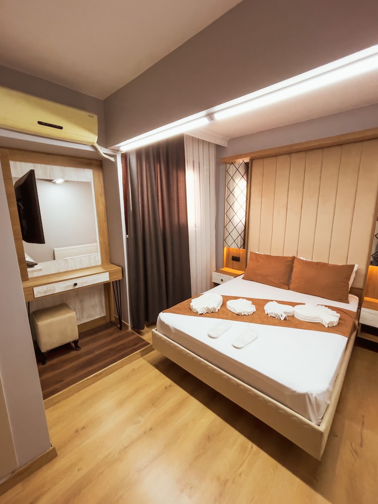 lumina boutique hotel