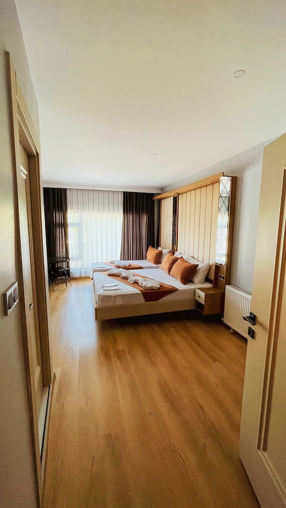 lumina boutique hotel