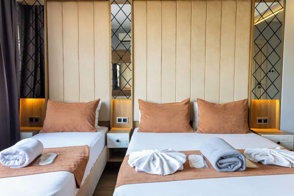 lumina boutique hotel