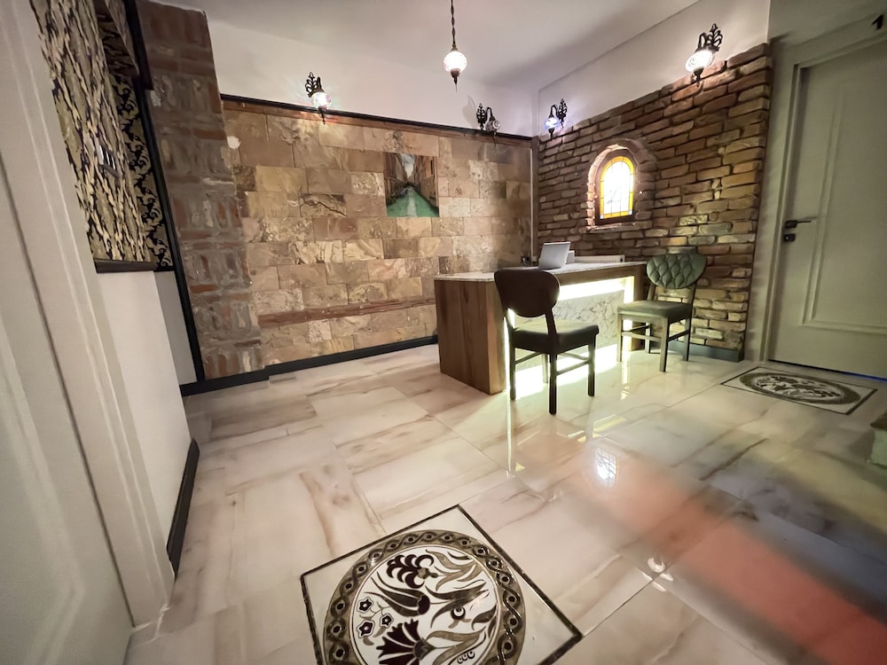 lumina boutique hotel