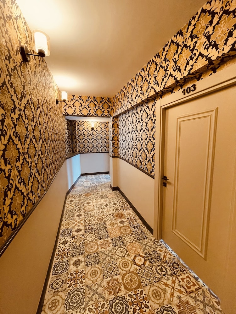 lumina boutique hotel