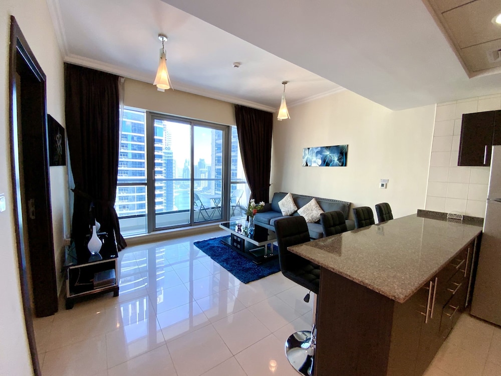 tms charming 1bed in dubai marina