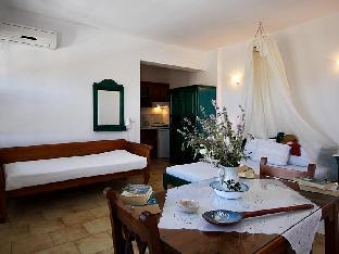 Vrachia Studios & Apartments,Santorini>>Oia,2 star
