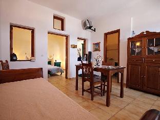 Vrachia Studios & Apartments,Santorini>>Oia,2 star