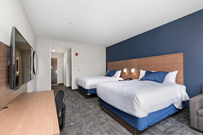creekside hotel parkville