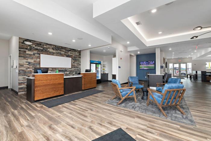 creekside hotel parkville