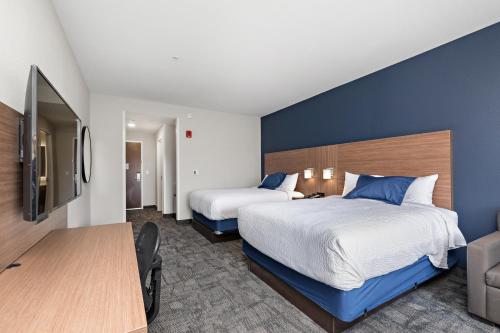creekside hotel parkville