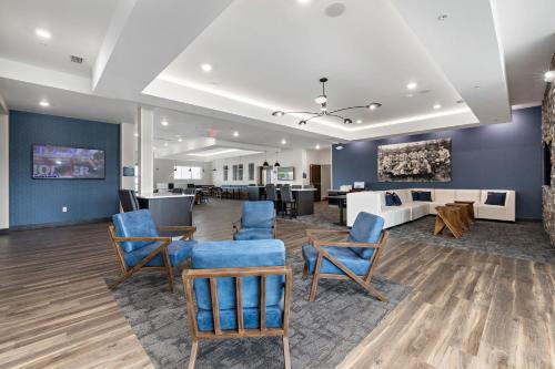 creekside hotel parkville