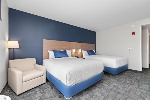 creekside hotel parkville
