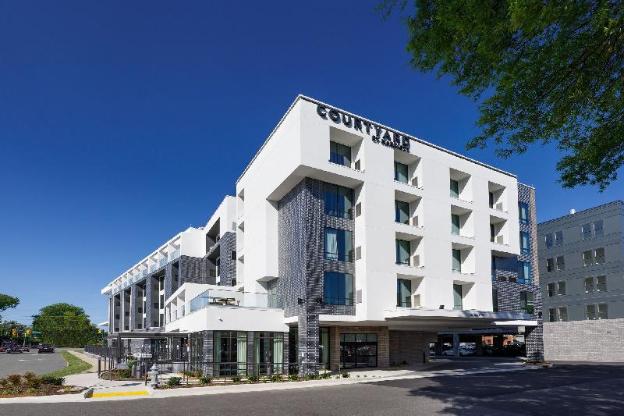 courtyard by marriott richmond scotts addition
