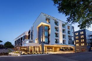 courtyard by marriott richmond scotts addition
