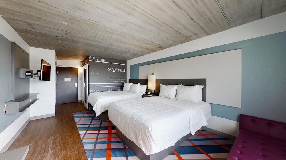 aggieland boutique hotel