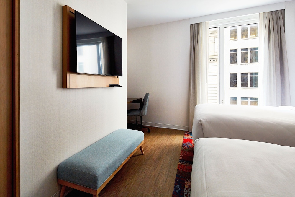 hotel indigo world trade center
