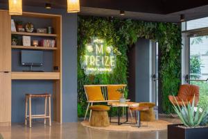 best western m treize paris asnieres