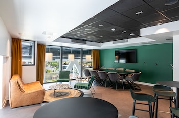 best western m treize paris asnieres