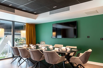 best western m treize paris asnieres