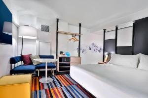 aloft dallas arlington