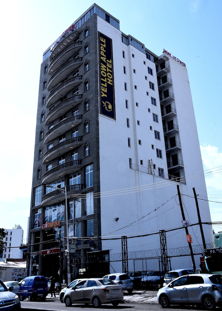 yellow apple hotel