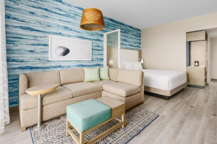 hyatt place panama city beach