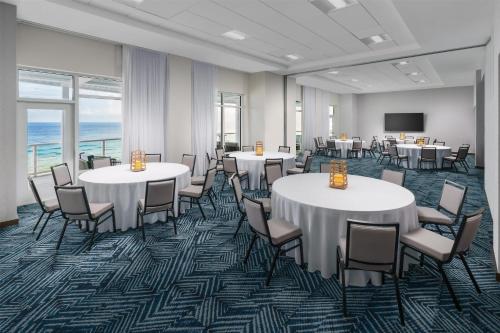 hyatt place panama city beach