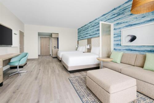 hyatt place panama city beach