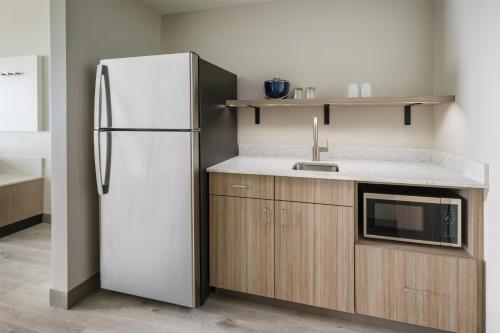 hyatt place panama city beach
