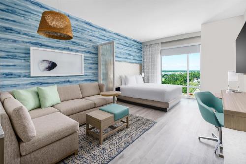 hyatt place panama city beach