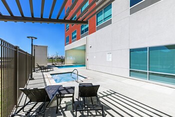 holiday inn exp sts houston sw rosenberg