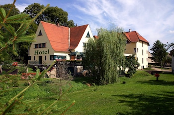 hotel and restaurant 5 linden