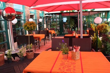 hotel and restaurant 5 linden