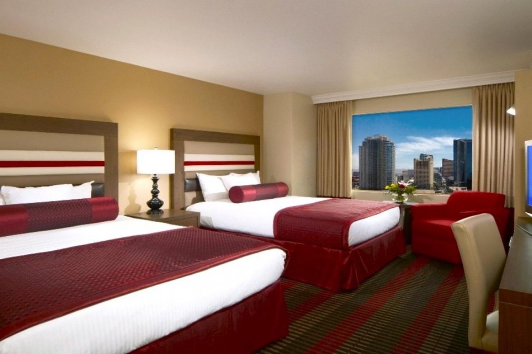 the strat hotel casino and skypod