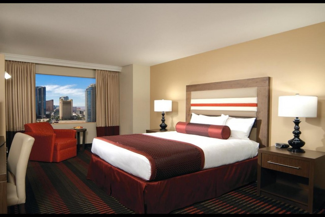 the strat hotel casino and skypod